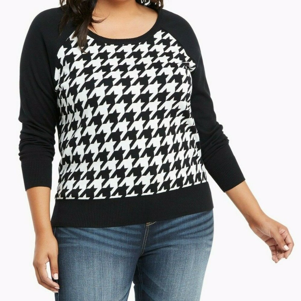 Torrid Houndstooth Pull Over Sweater - 3X, black & white
